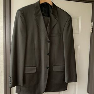 Jones New York 2pc suit Greyish brown, very classy! 42R  Suit coat, 35.5W pants